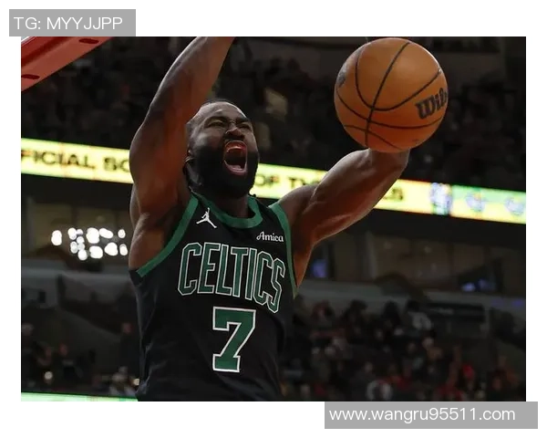 布朗回应质疑称将全力展现绿军篮球风格与实力